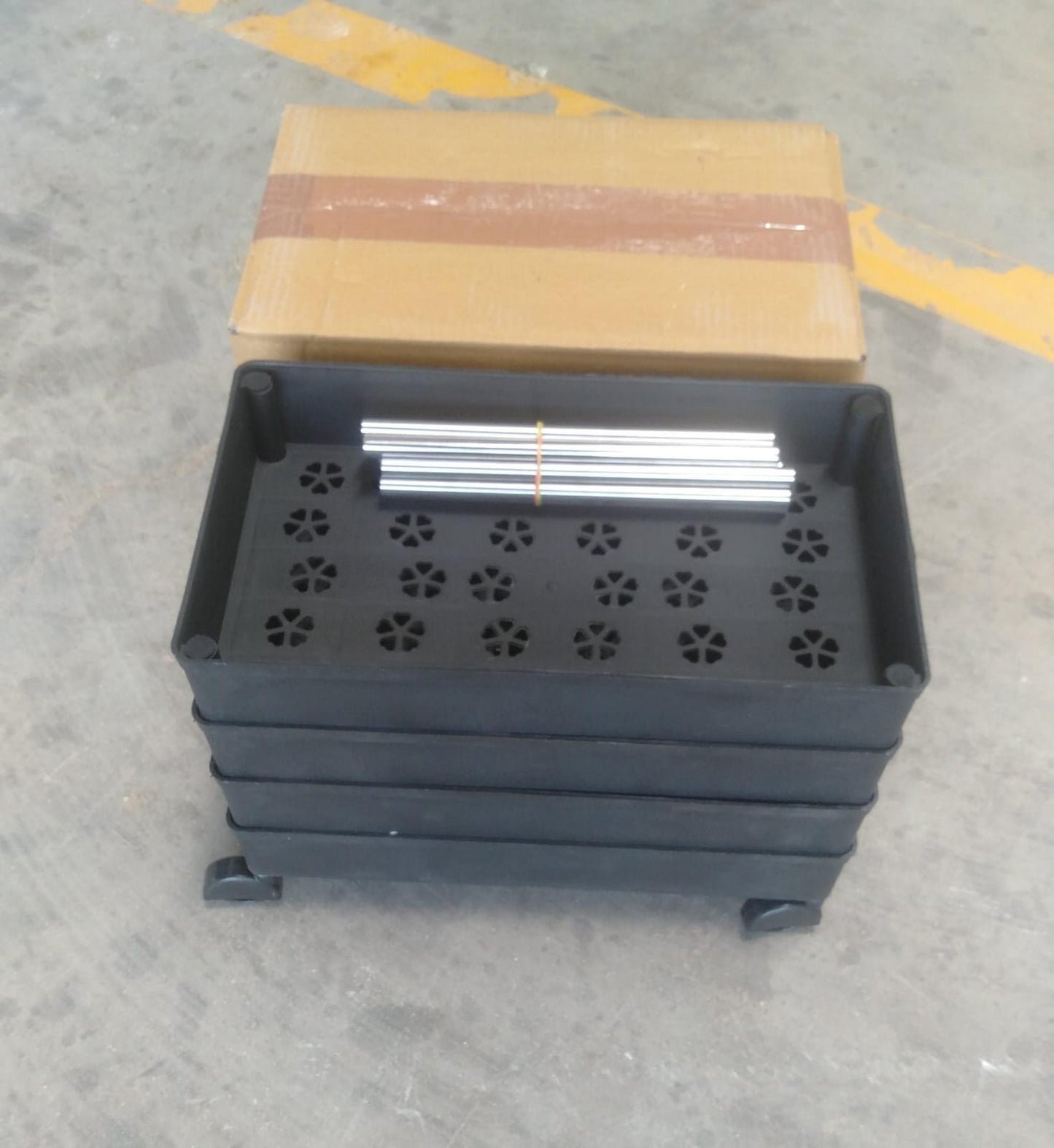 Movable Storage Rack Trolley - comparison shot