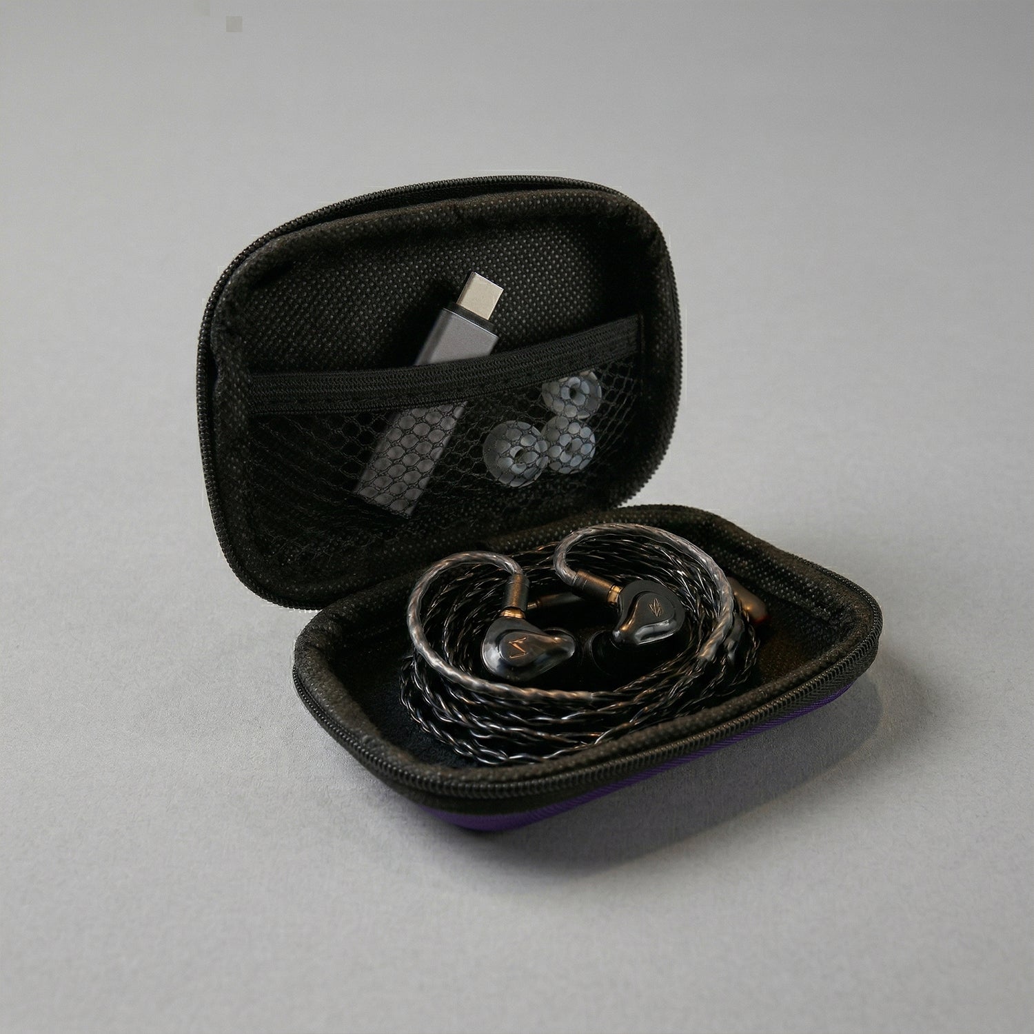 travel gadget storage pouch